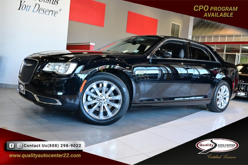 Gloss Black 2023 Chrysler 300 Sedan All-Wheel Drive Automatic