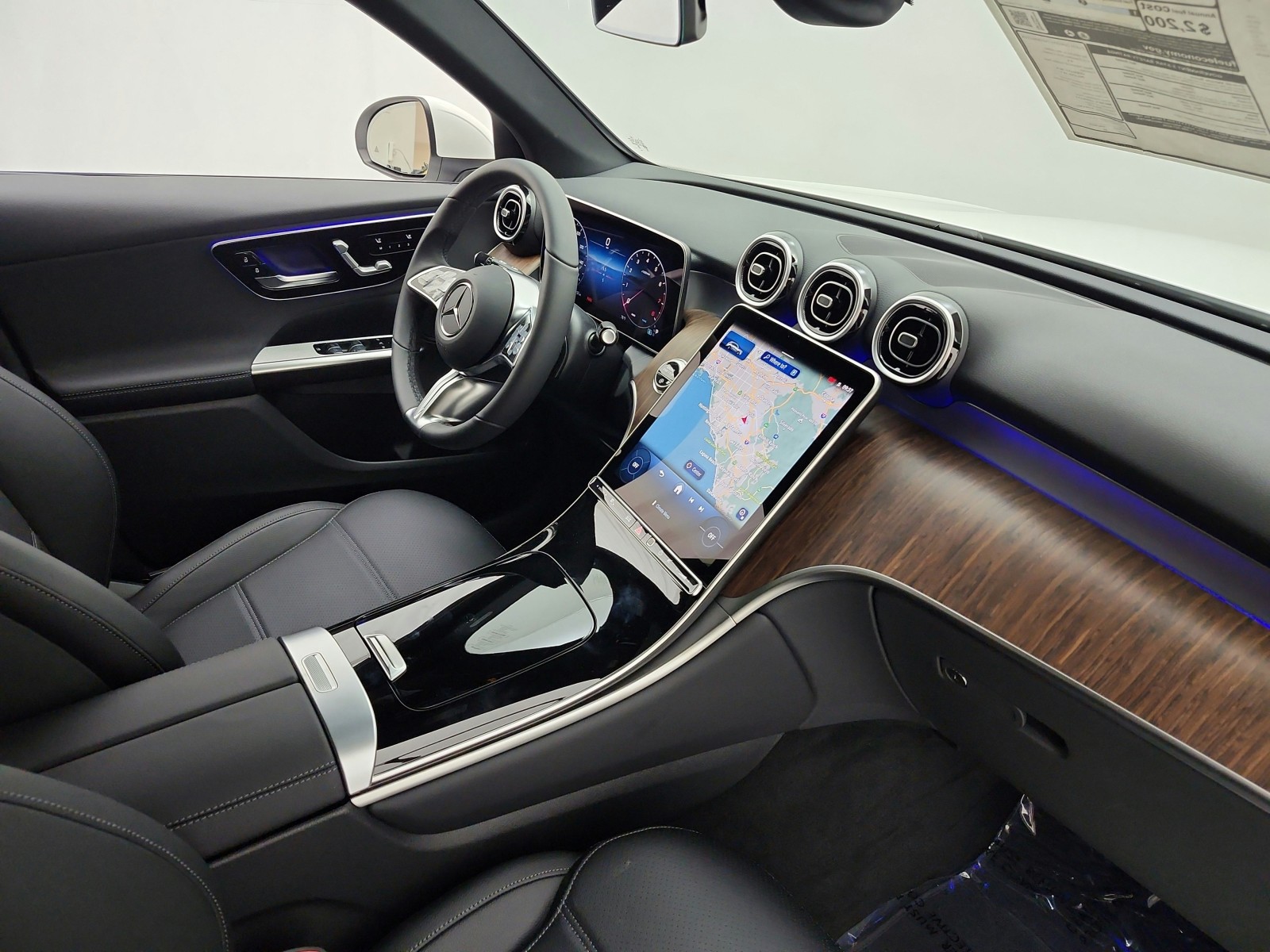 New 2027 Polar White Mercedes-Benz GLC 300 SUV image 13