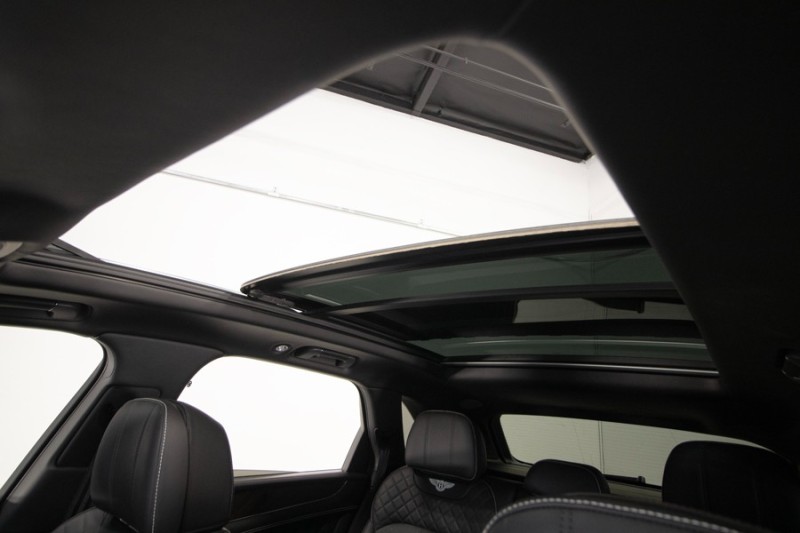 2017 Bentley Bentayga Bentayga W12 ($258,115 MSRP) *ONLY 14,000 MILES* *1-OWNER* in , 