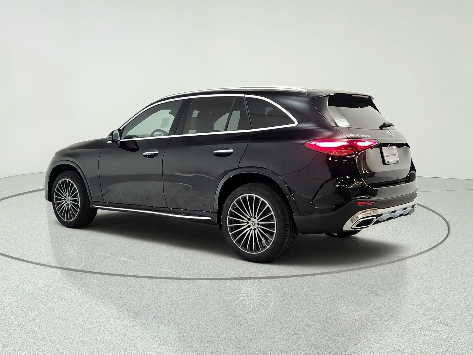 New 2026 Black Mercedes-Benz GLC 300 SUV image 7