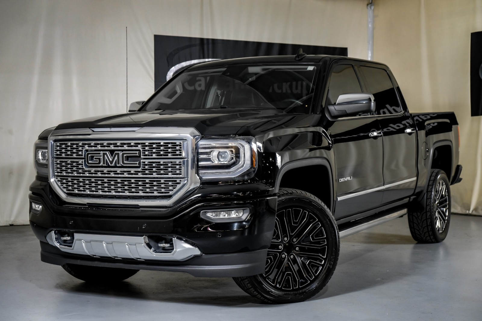 2017 GMC Sierra 1500 Denali 4