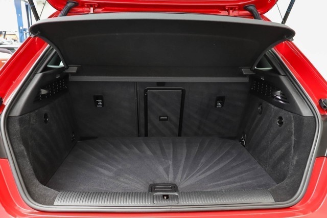 2018 Audi A3 Sportback e-tron Premium Plus 34