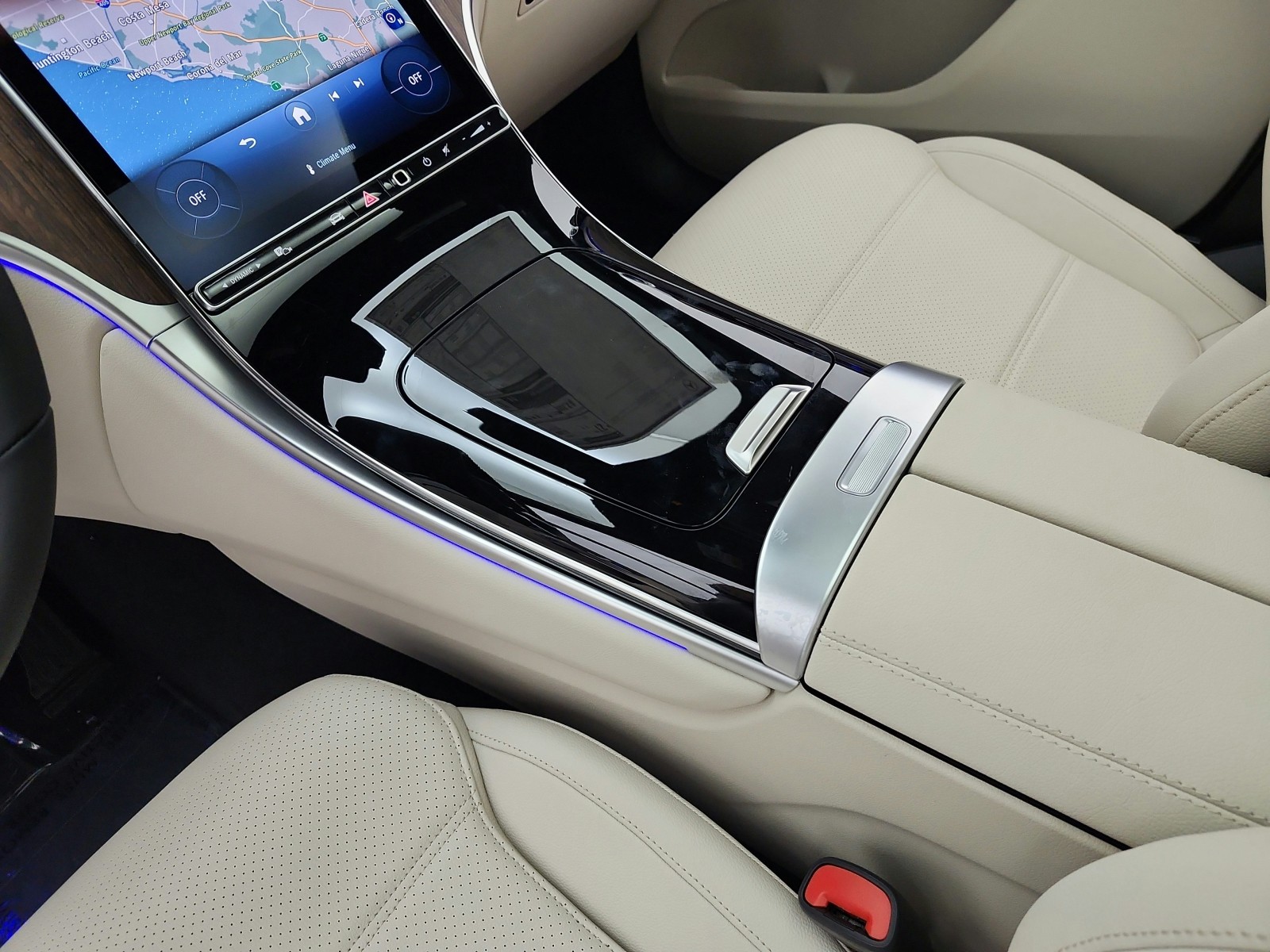 New 2027 Polar White Mercedes-Benz GLC 300 SUV image 10