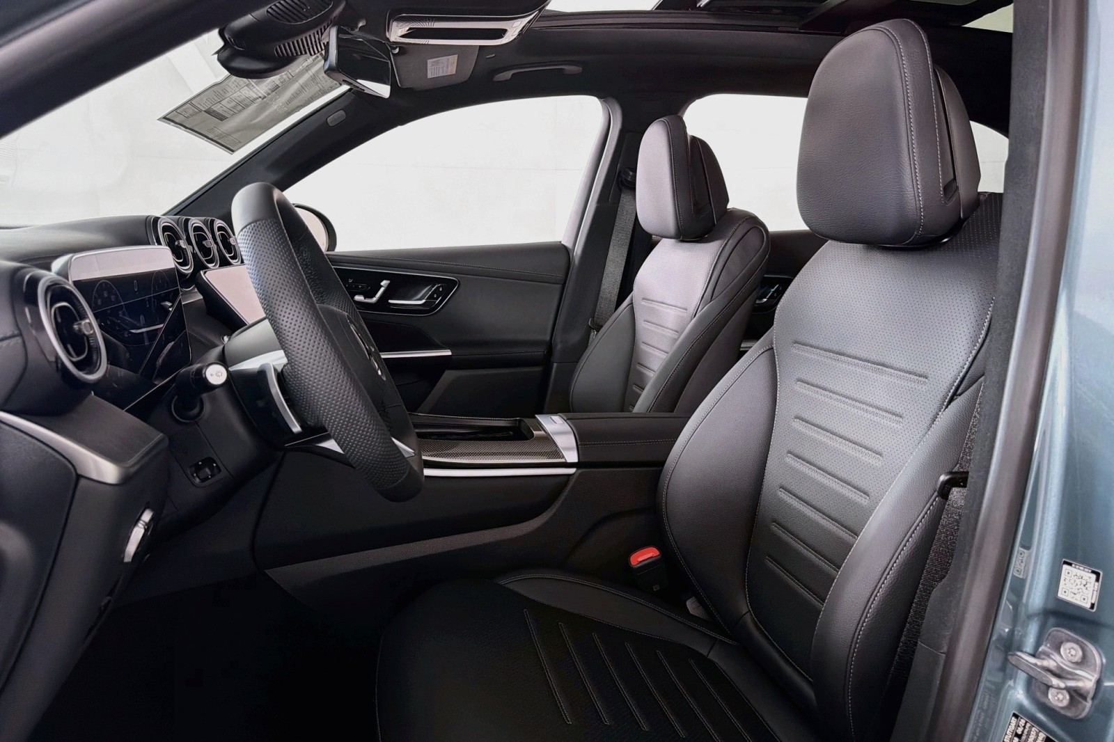 New 2027 Verde Silver Metallic Mercedes-Benz GLC 300 SUV image 16