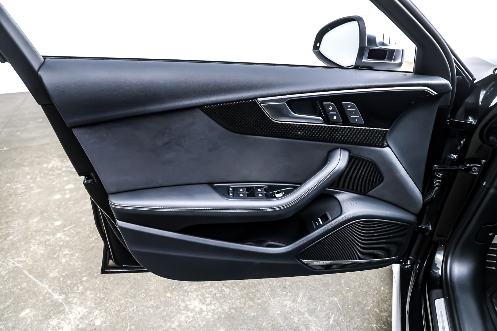 Used 2023 Mythos Black Metallic Audi Premium Plus 3.0 TFSI quattro image 21