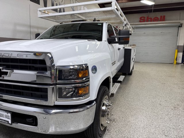 2020 Chevrolet Silverado MD 5500 Duramax RWD Utility/ Service Bed in , 