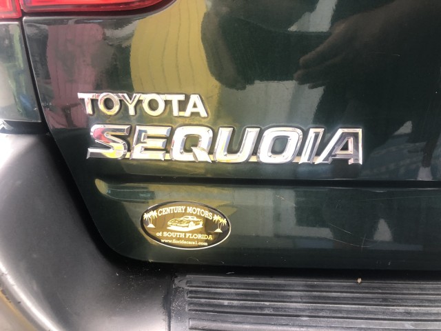 2003 Toyota Sequoia SR5 4WD in pompano beach, Florida