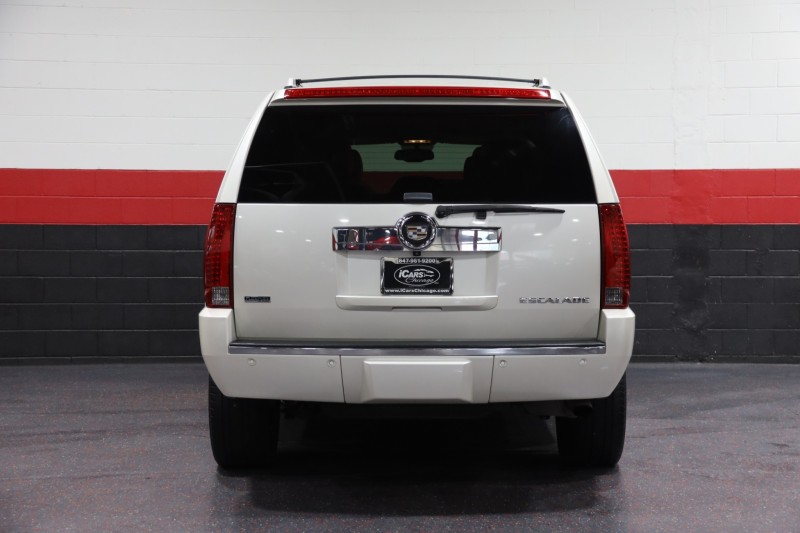 2011 Cadillac Escalade AWD 4dr Suv in , 