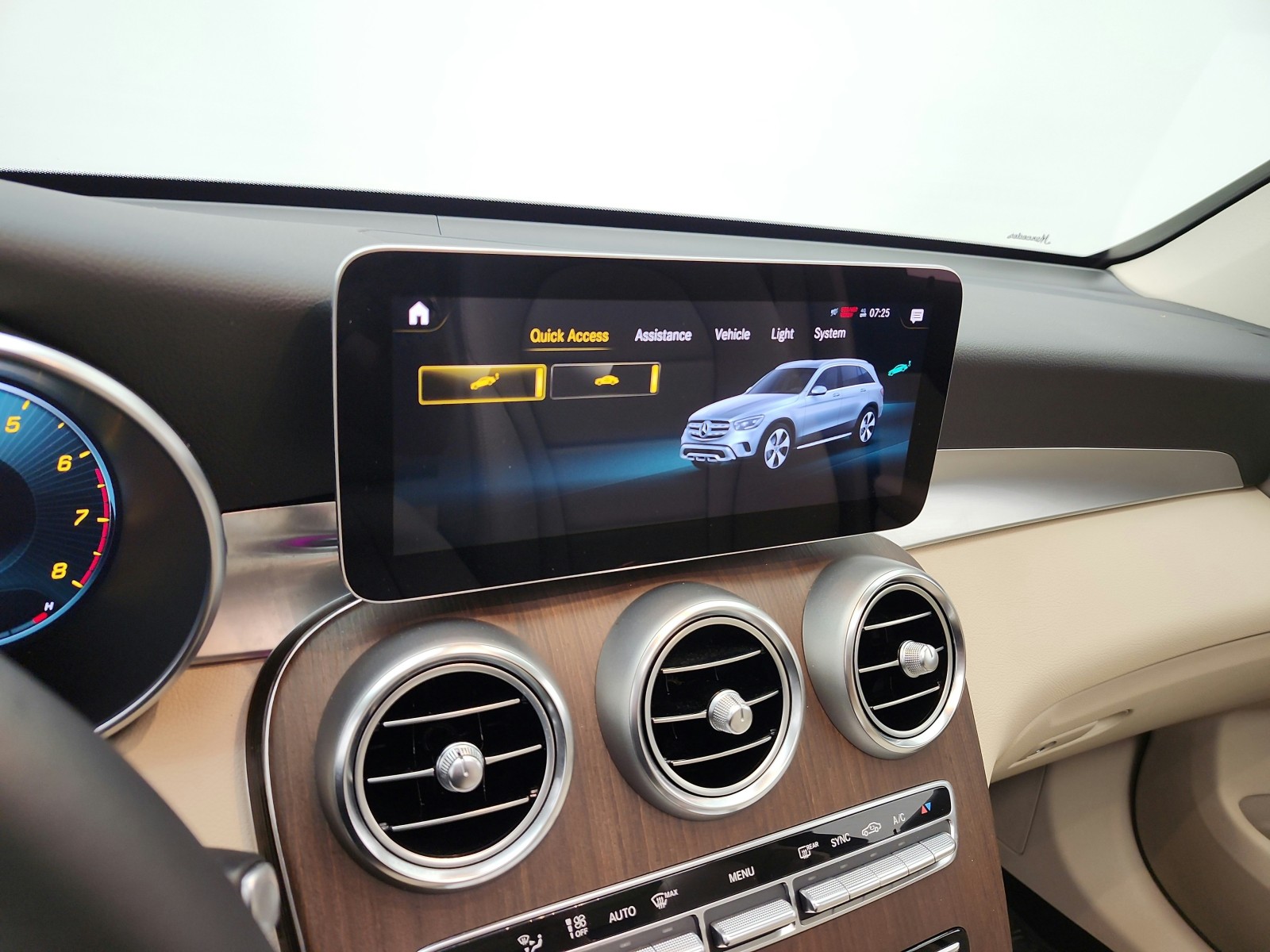 Used 2022 Starling Blue Metallic Mercedes-Benz GLC 300 SUV image 14
