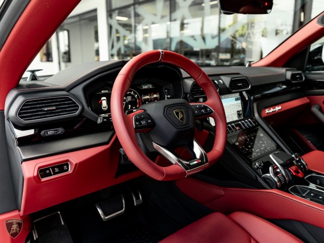 2022 Lamborghini Urus  in , 