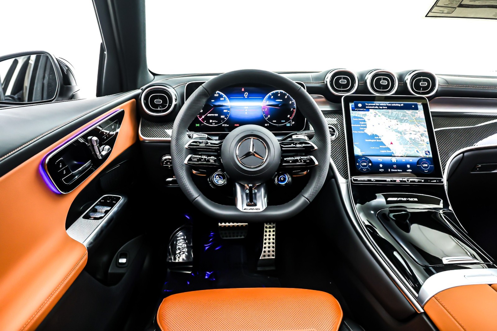 New 2026 Polar White Mercedes-Benz AMG® GLC 43 image 4