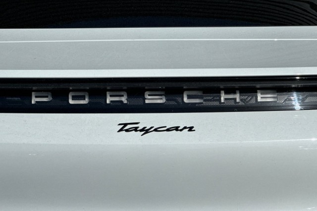 2023 Porsche Taycan  26