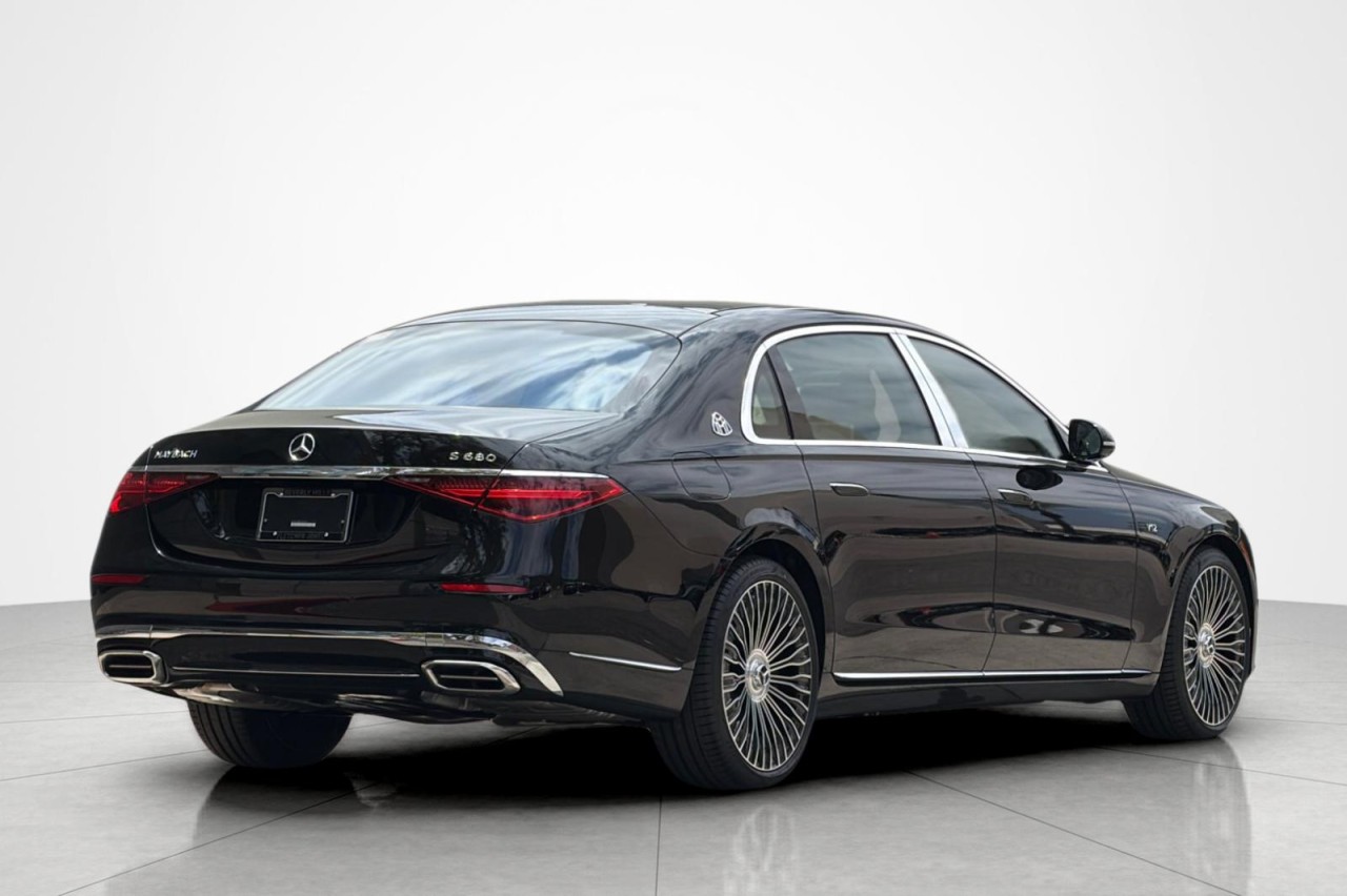Used 2026 Obsidian Black Metallic Mercedes-Benz Maybach S 680 image 5