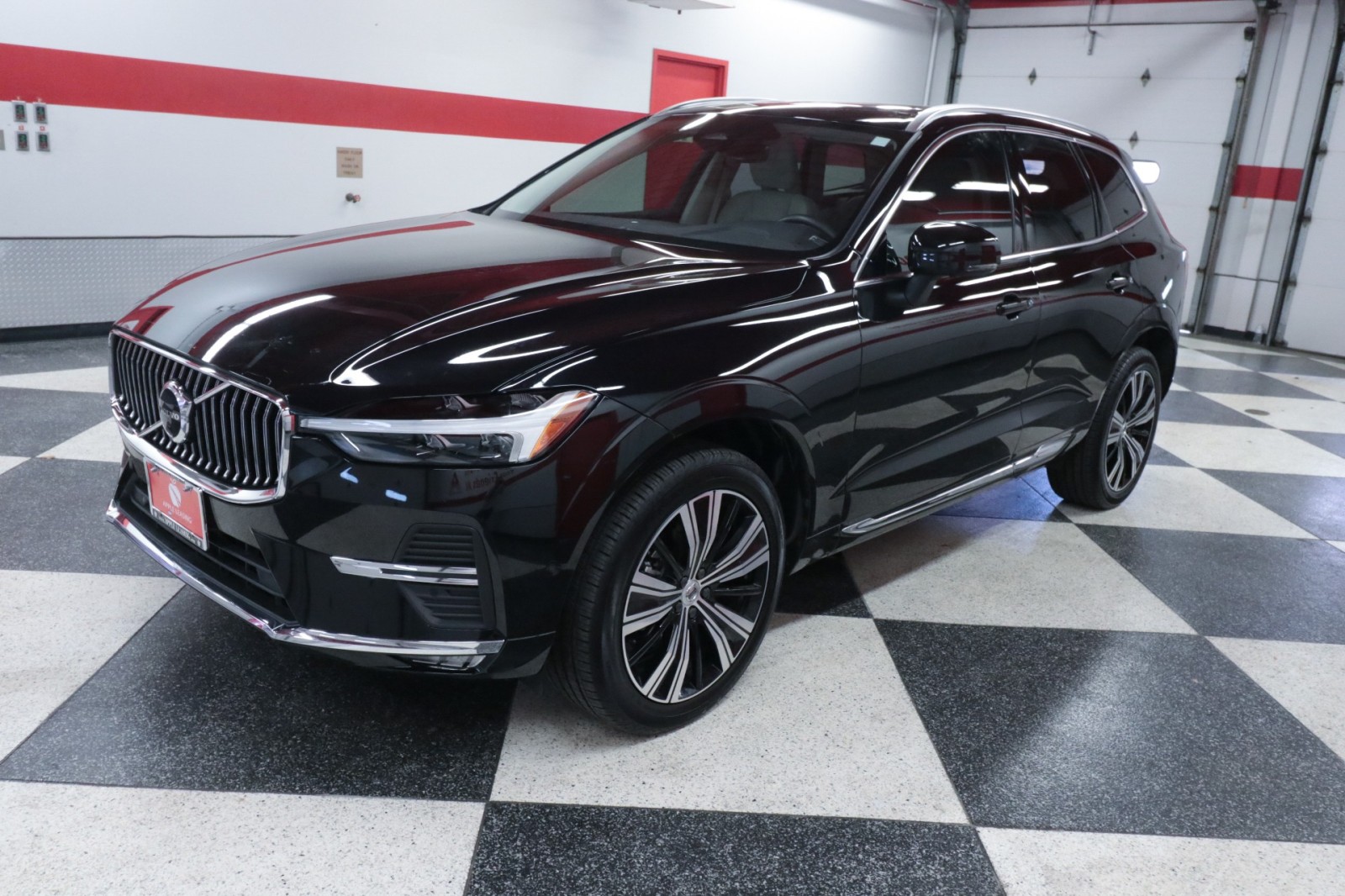 Used Car 2023 Volvo Xc60  Plus Bright Theme For Sale Under $40,000 In Austin, Texas