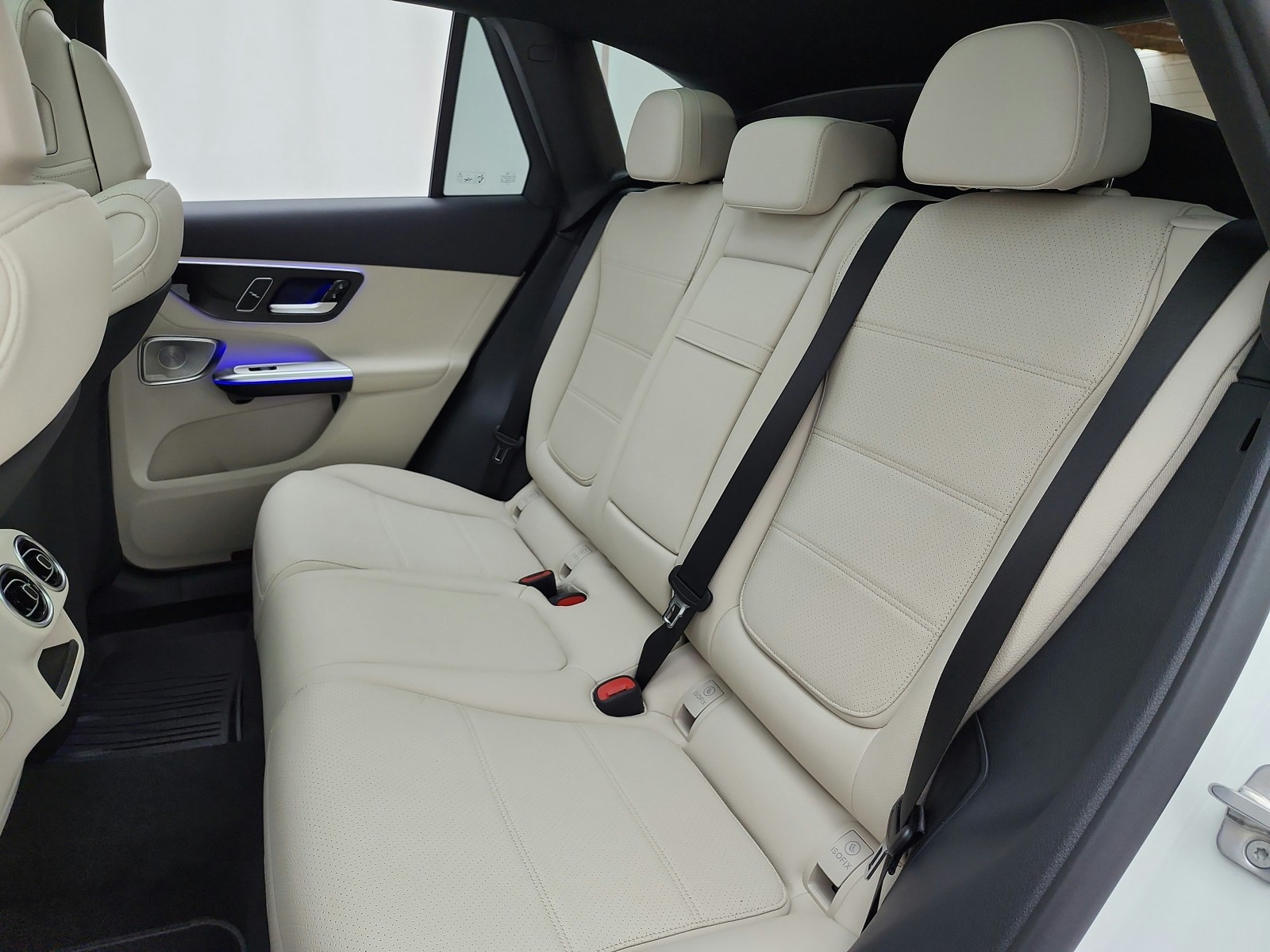 New 2027 Polar White Mercedes-Benz GLC 300 4MATIC® SUV image 11