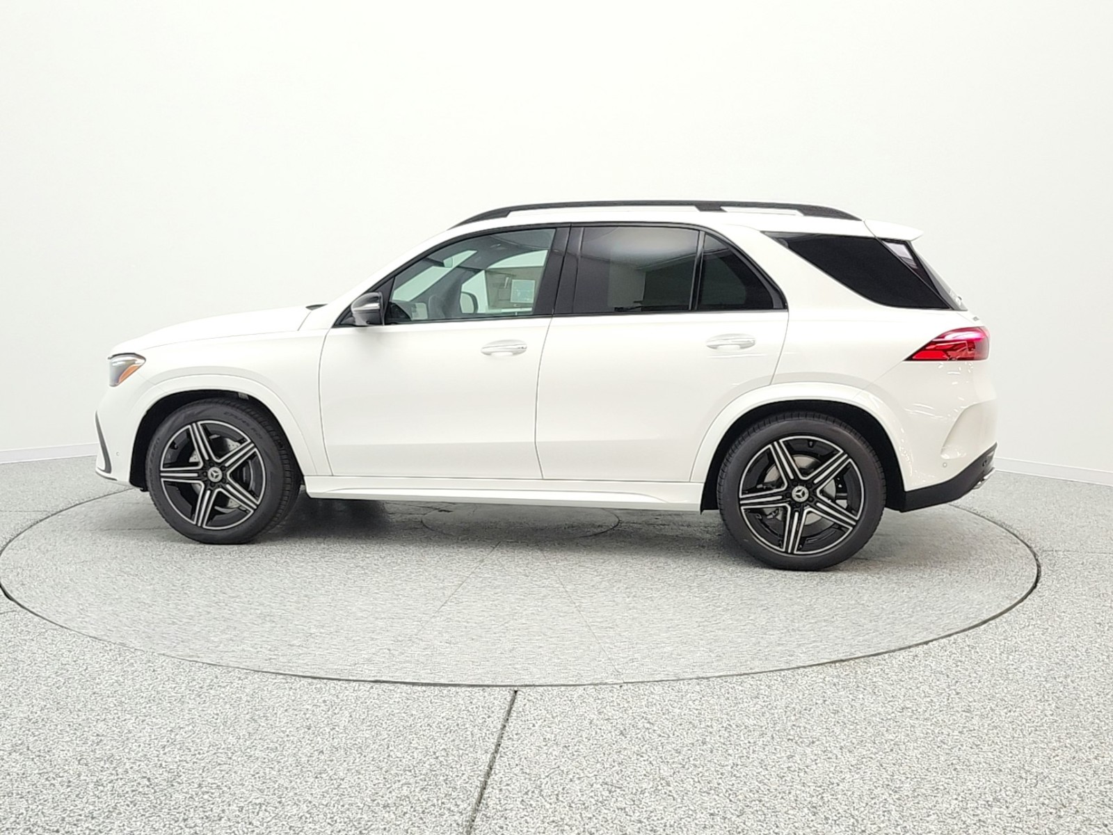 New 2026 Polar White Mercedes-Benz GLE 450 image 8