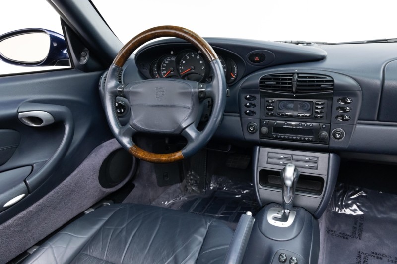 2000 Porsche 911 Carrera Carrera in , 