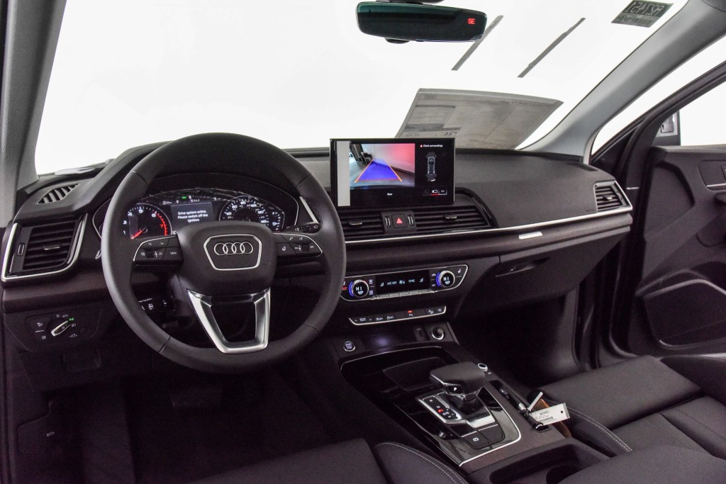 New 2024 Audi Q5 S line Premium 45 TFSI quattro SUV in 1523 W North ...