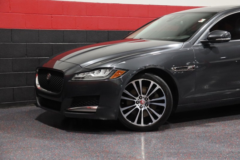 2016 Jaguar XF 35t Prestige AWD 4dr Sedan in , 