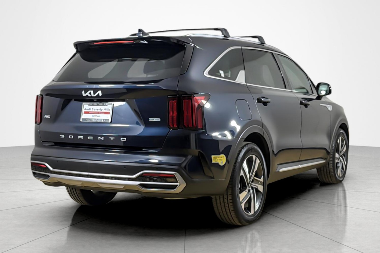 Used 2022 Gravity Blue Kia SX AWD image 5