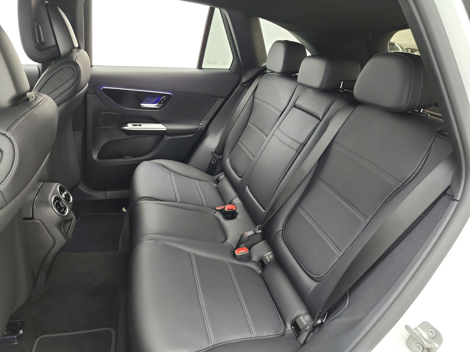 New 2027 Polar White Mercedes-Benz GLC 300 SUV image 11