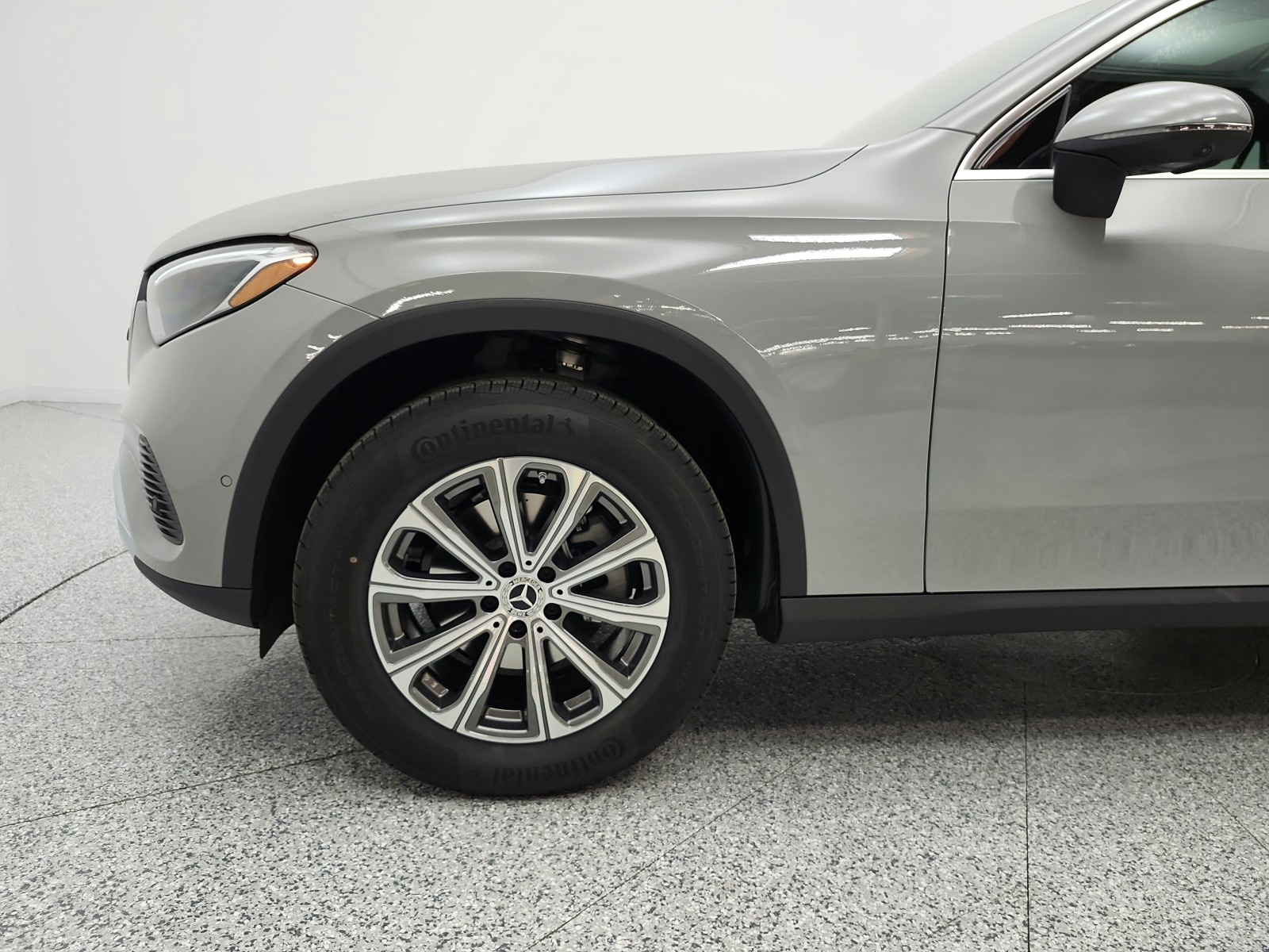 New 2027 MANUFAKTUR Alpine Grey Mercedes-Benz GLC 300 SUV image 15
