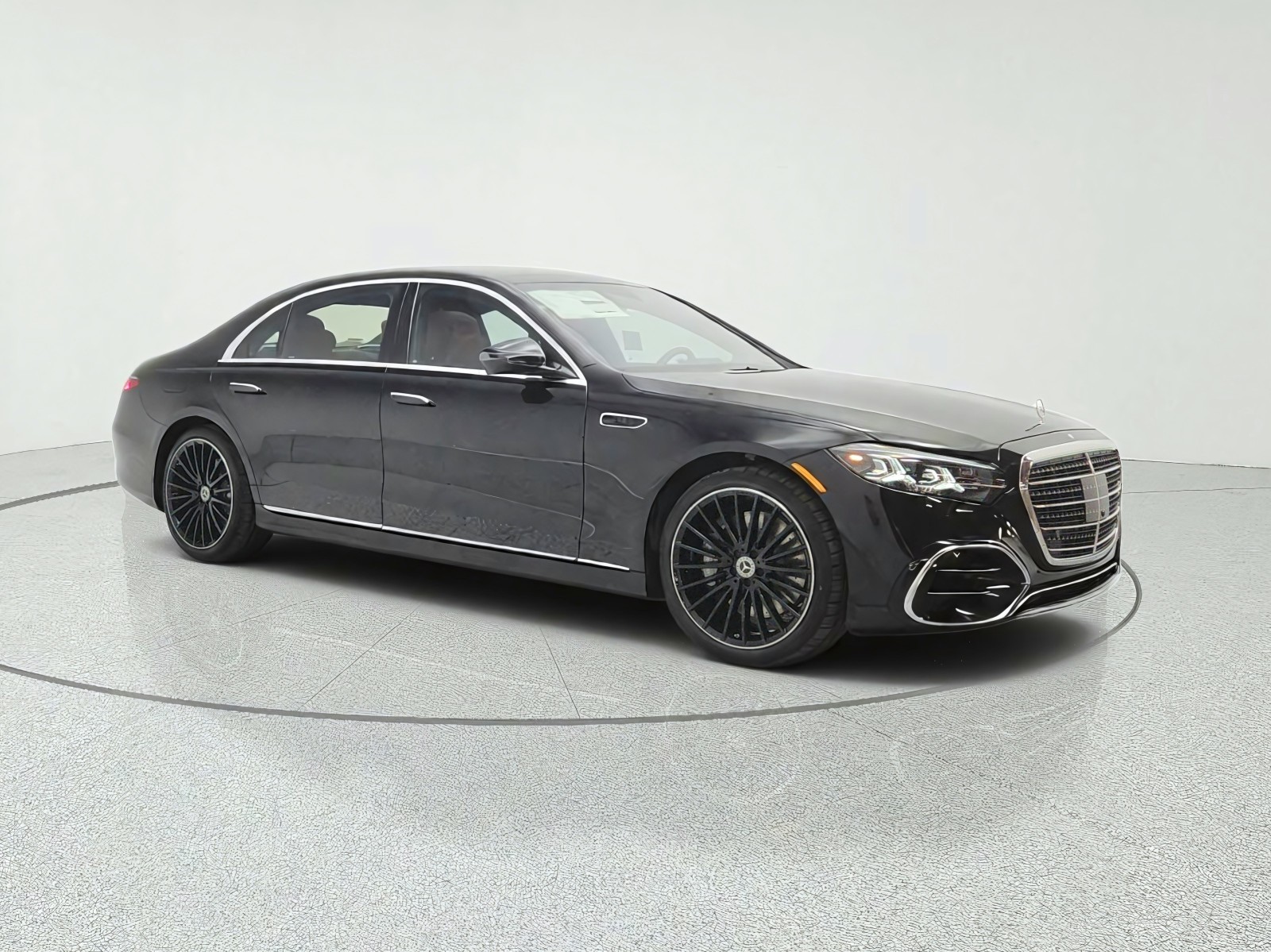 New 2027 Obsidian Black Metallic Mercedes-Benz S 580 4MATIC® Sedan image 3
