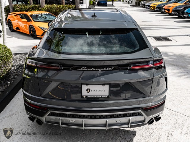 2022 Lamborghini Urus  in , 