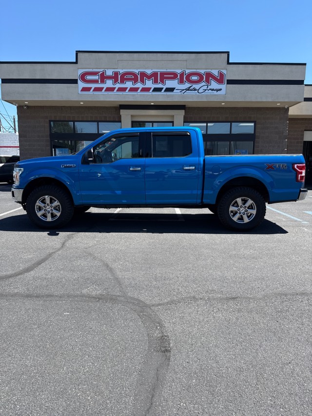 View vehicle photo 2