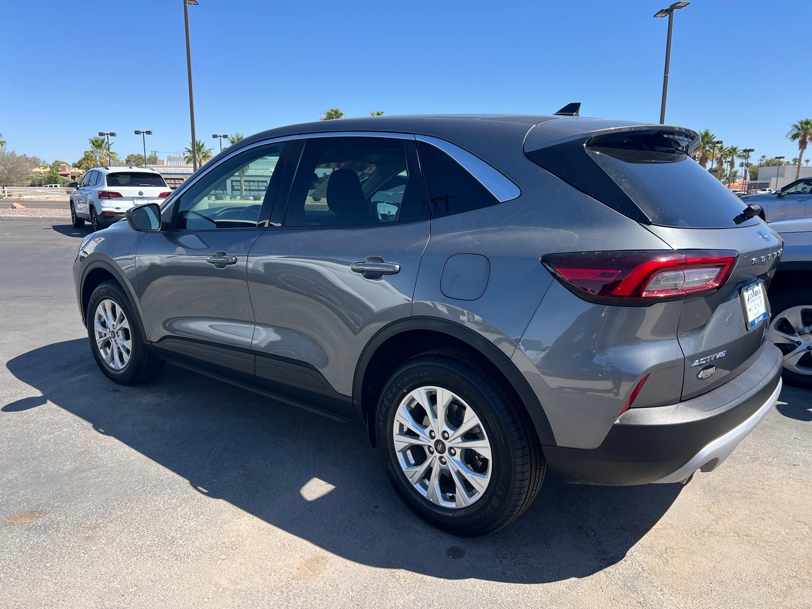 View vehicle photo 5