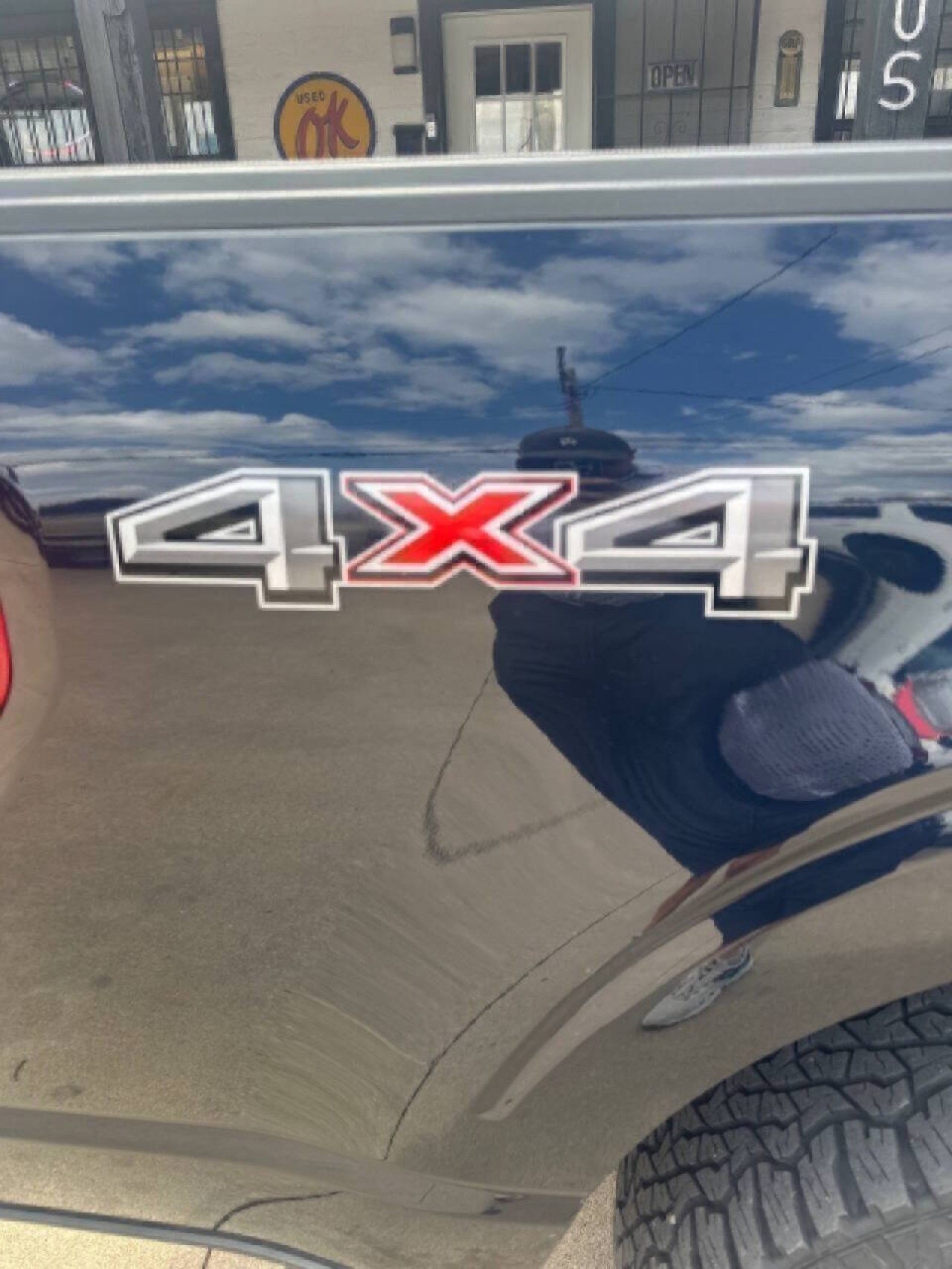 View vehicle photo 6