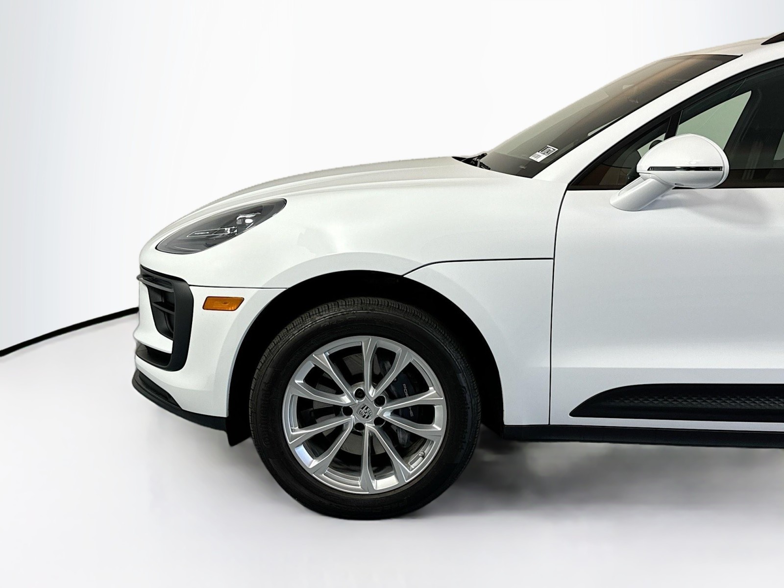 2024 Porsche Macan  35