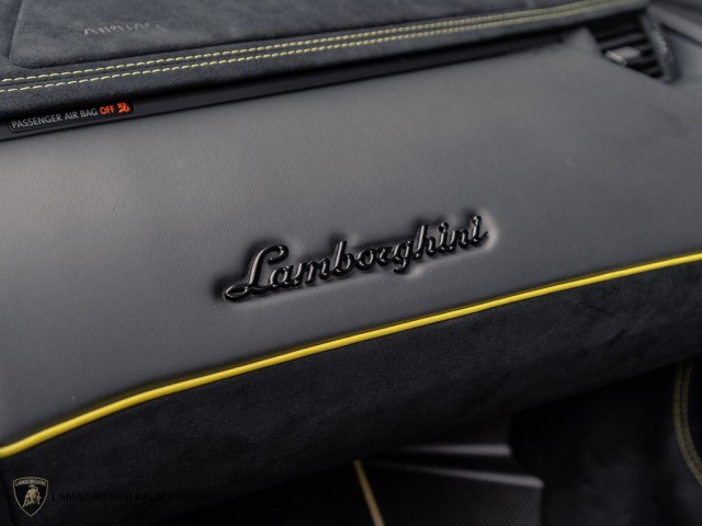 Lamborghini Aventador