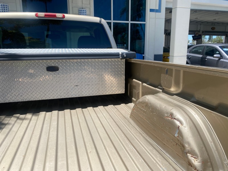 2005 GMC Sierra 1500 LOW MILES 83837 AC NO ACCIDENTS in ,