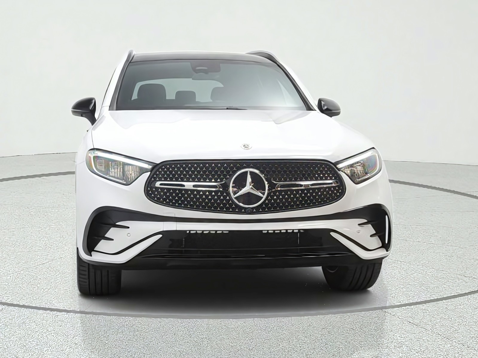 New 2027 MANUFAKTUR Moonlight White Metallic Mercedes-Benz GLC 300 SUV image 2