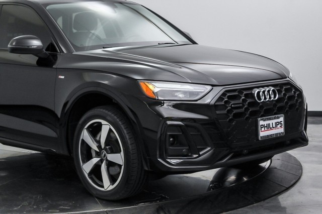 2022 Audi Q5 S line Premium Plus 12