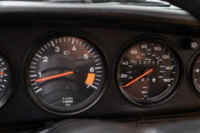 1989 Porsche 911 Carrera Speedster 40