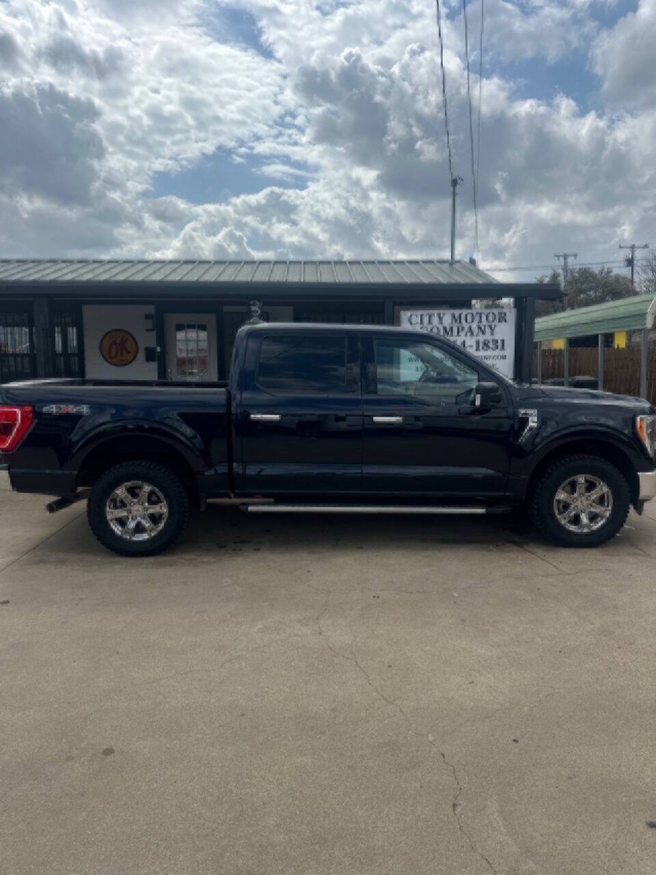 Antimatter Blue Metallic 2023 Ford F-150 XLT SuperCrew 4WD Pickup Truck Four-Wheel Drive Automatic