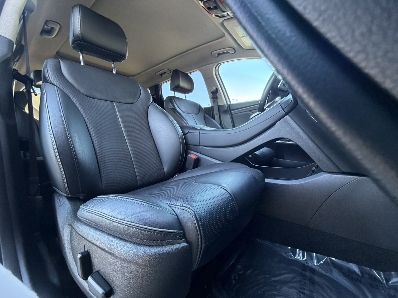 2023 Hyundai Santa Fe - $22,588