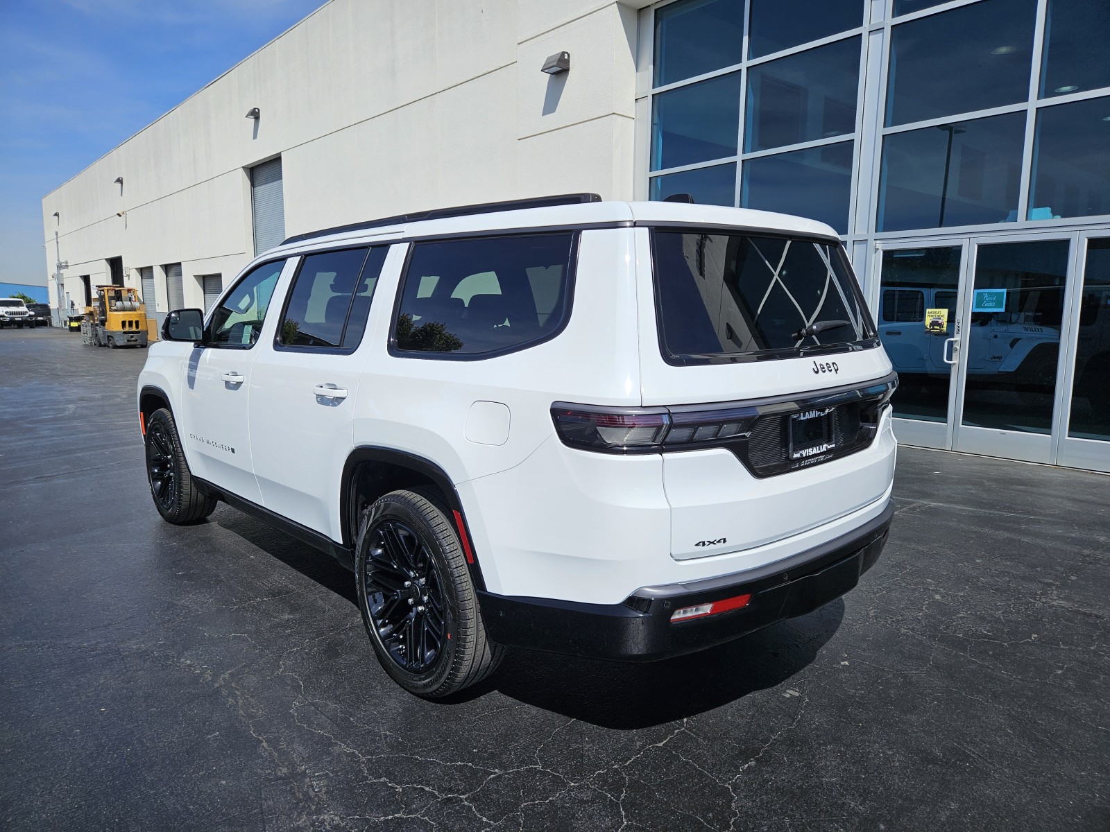 View vehicle photo 2