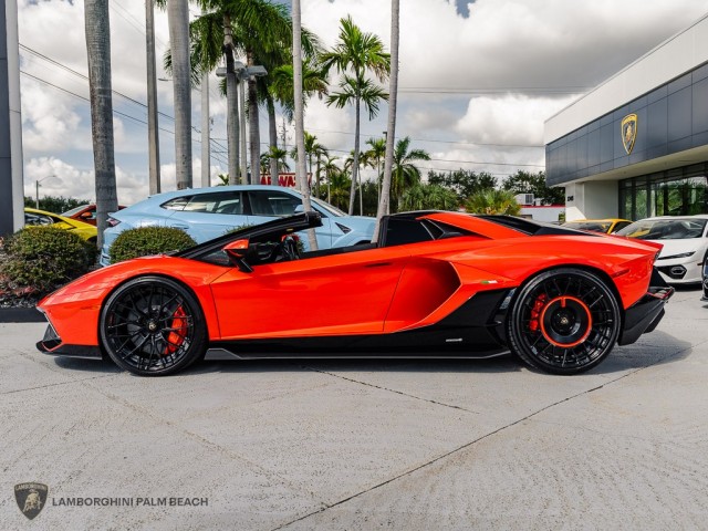 Lamborghini Aventador