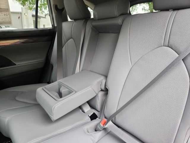 ToyotaHighlander29
