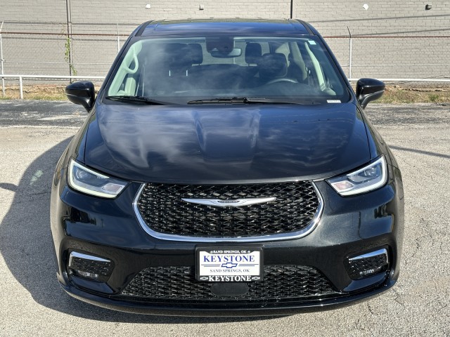 2023 Chrysler Pacifica Touring L 8