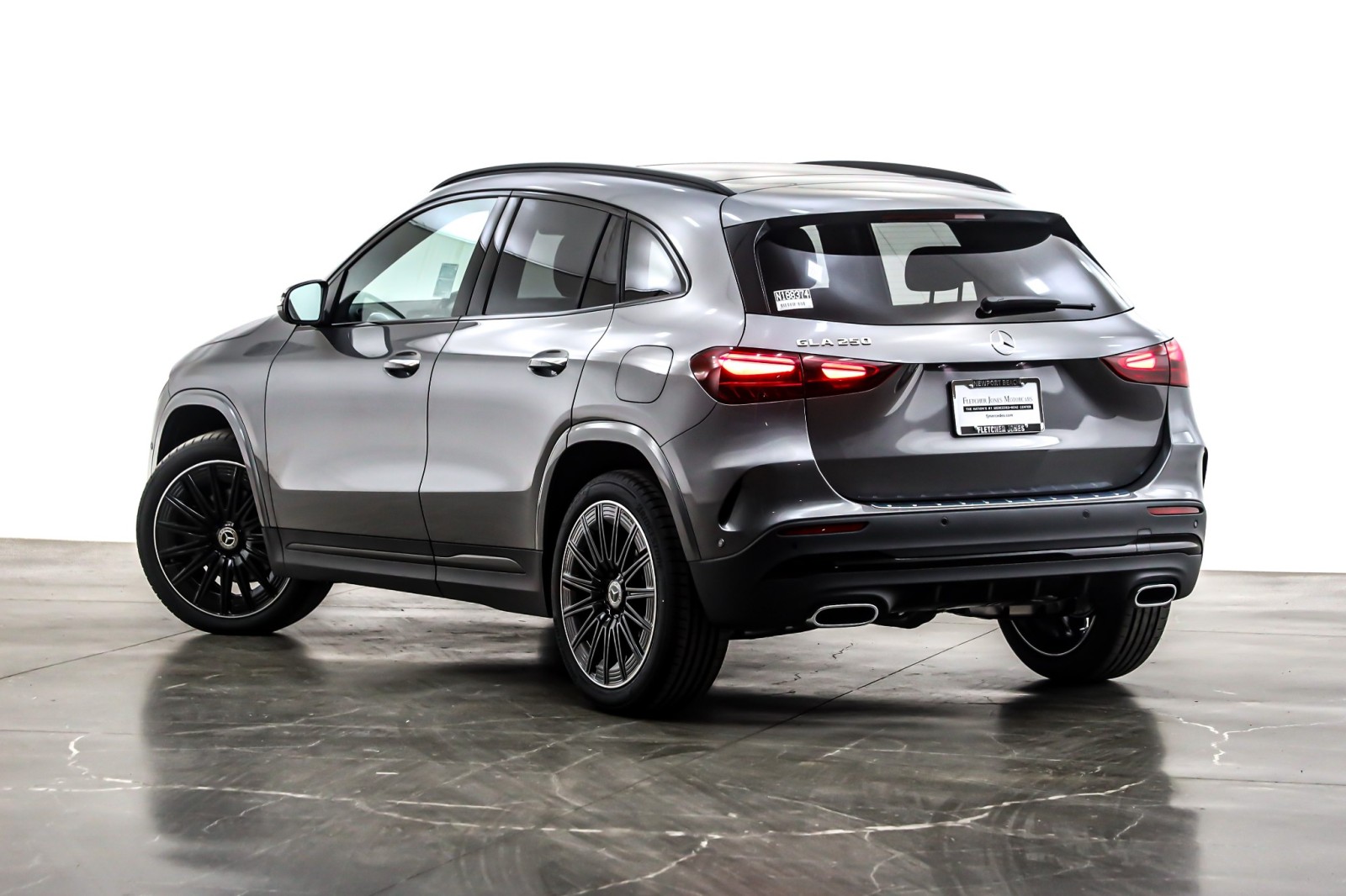 New 2026 Mountain Grey Metallic Mercedes-Benz GLA 250 image 12