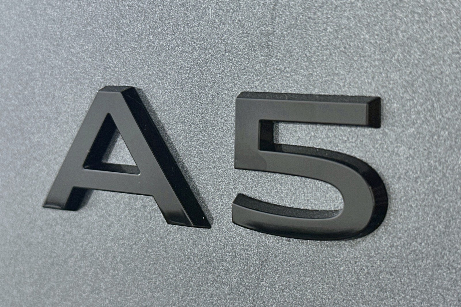 New 2026 Daytona Gray Pearl Effect Audi Premium image 10