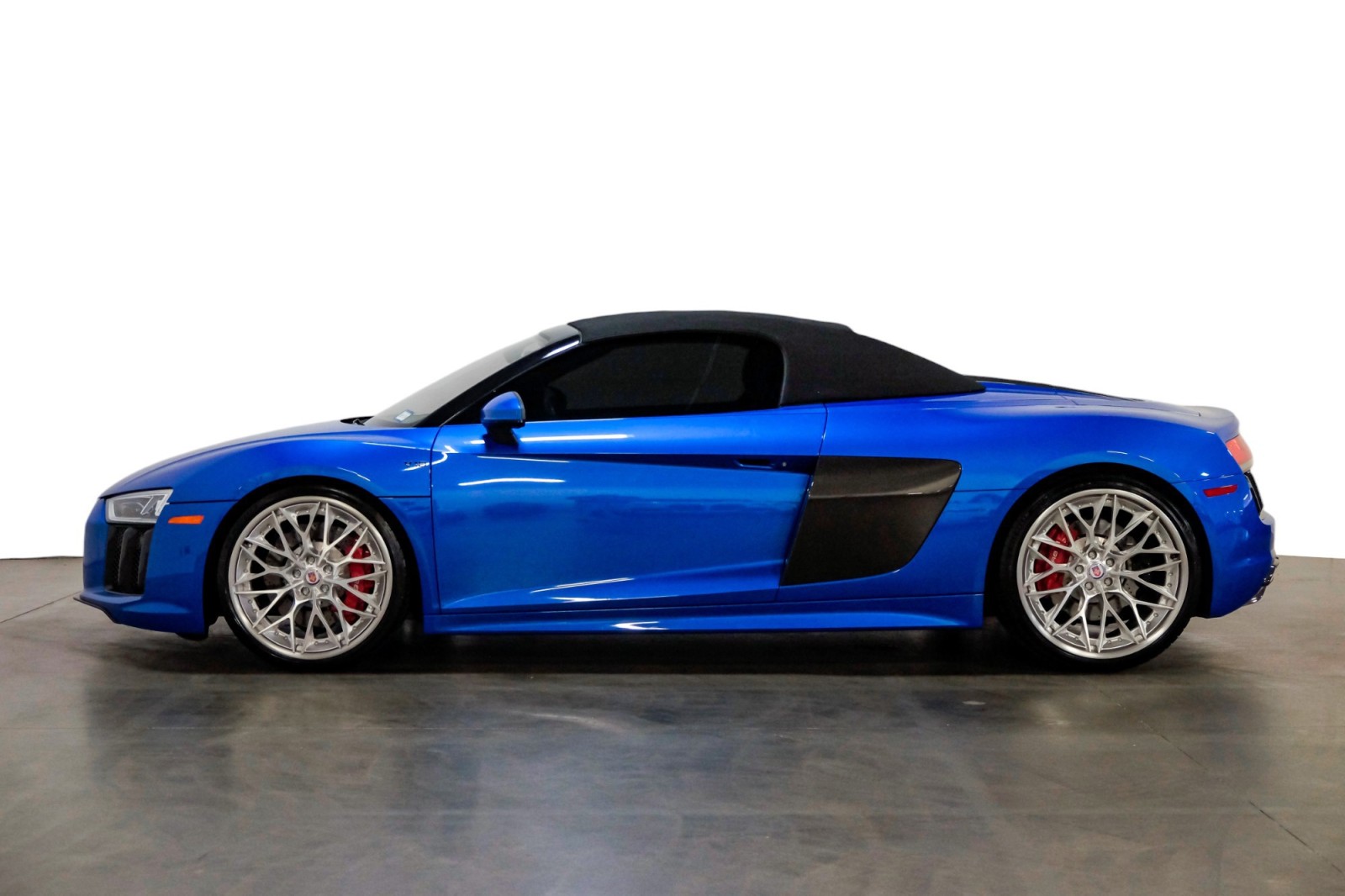 2017 Audi R8 Spyder V10 quattro AWD HREAlloys CarbonPkg DynamicSteering FullLthr 18