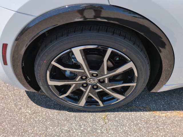 ToyotaPrius Plug-In Hybrid9