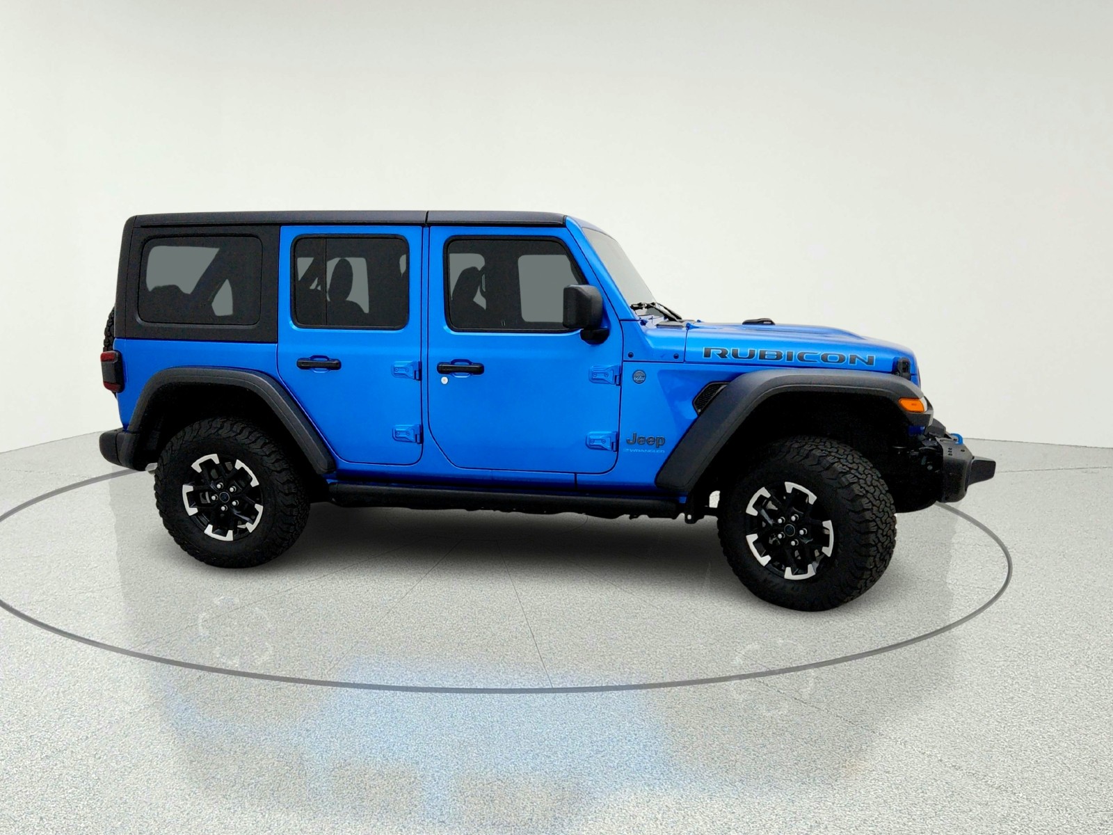 Used 2024 Hydro Blue Pearlcoat Jeep Rubicon image 6