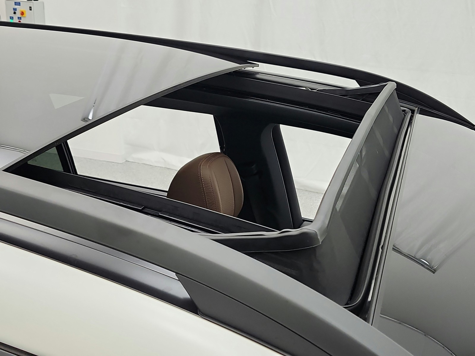 Used 2024 MANUFAKTUR Diamond White Metallic Mercedes-Benz GLS 450 4MATIC® SUV image 22