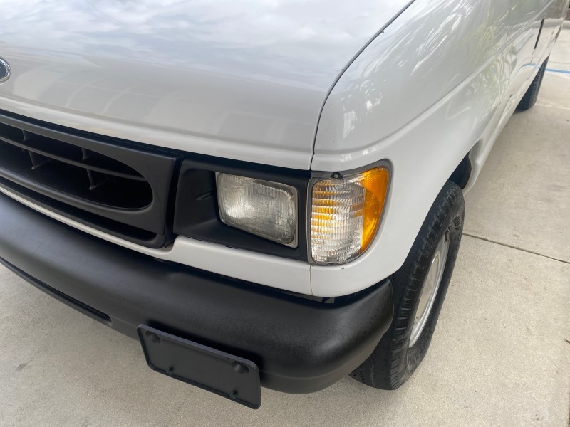 2000 Ford Econoline Cargo Van LOW MILES 68,046 in , 